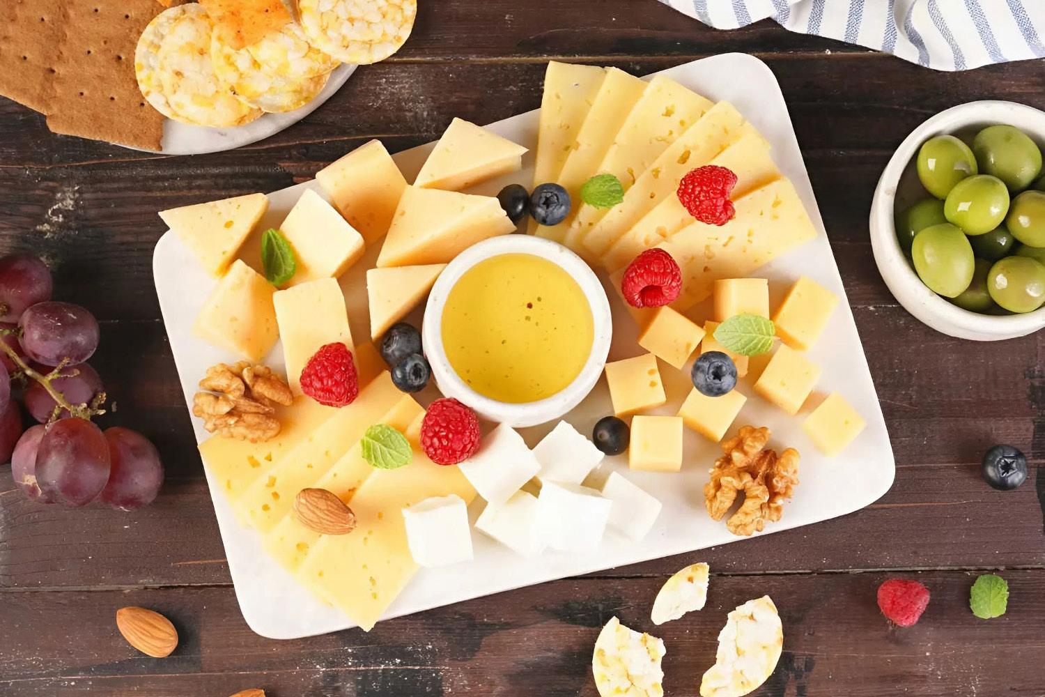 Как собрать сырную тарелку